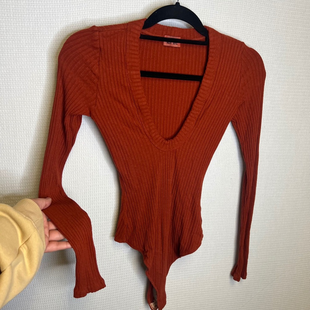Alix NYC Rust Orange Ribbed Deep V-Neck Long Sleeve Bodysuit Medium Made in USA